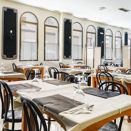 Oyo Hotel Costa Andaluza Motril Luaran gambar