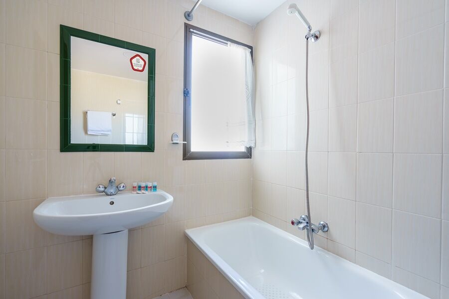 Oyo Hotel Costa Andaluza Motril Luaran gambar